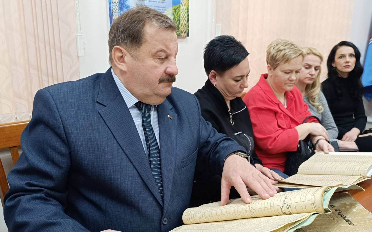 14 марта Зональный государственный архив в г. Молодечно посетила делегация руководящего состава Центрального архива Министерства обороны Республики Беларусь